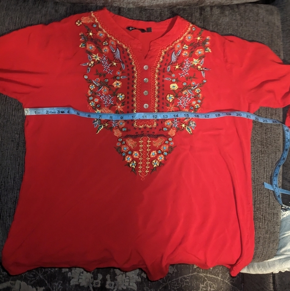 64 sixty-five Embroidered tunic top - Picture 5 of 6